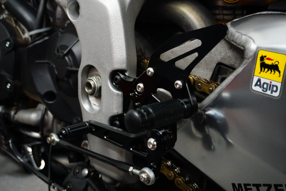 2Wheels Company Fußrastenanlage Aprilia RSV4 2015-2020