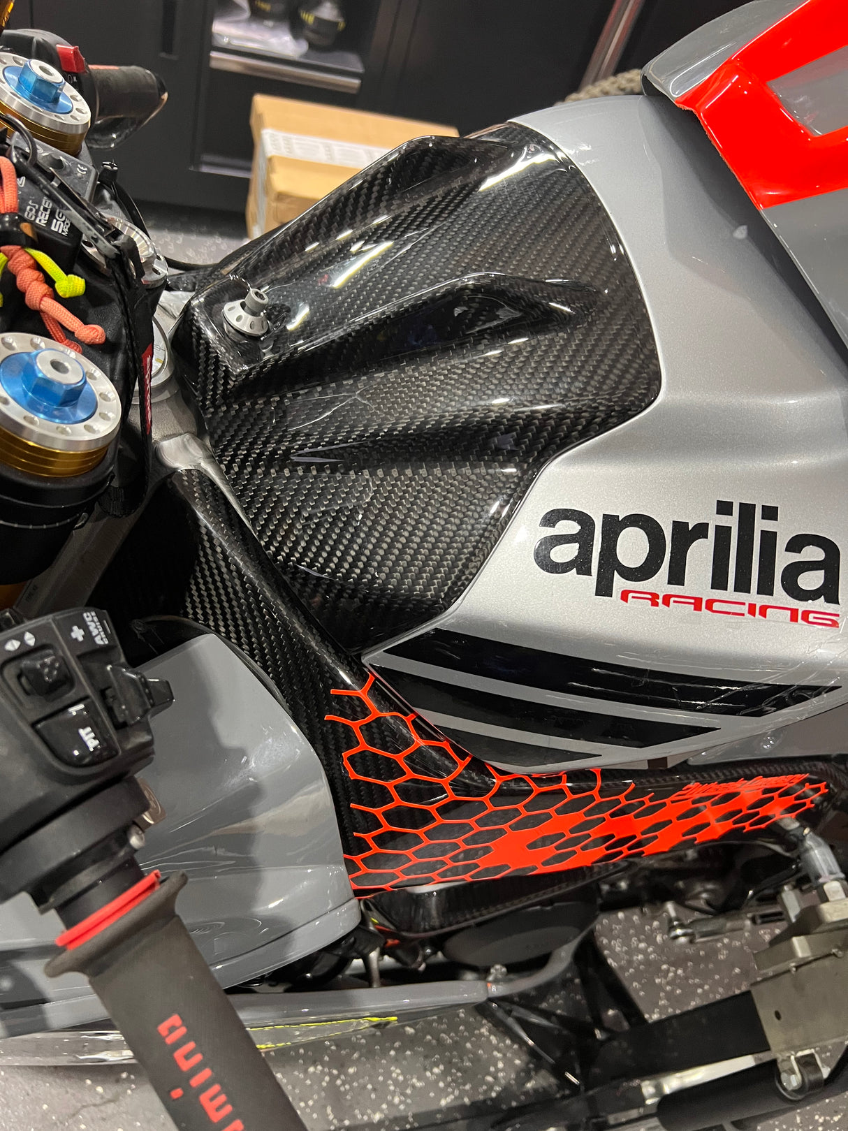 Tankabdeckung Tankhaube Tank Cover Carbon Aprilia RSV4 RR/RF Tuono V4 1100