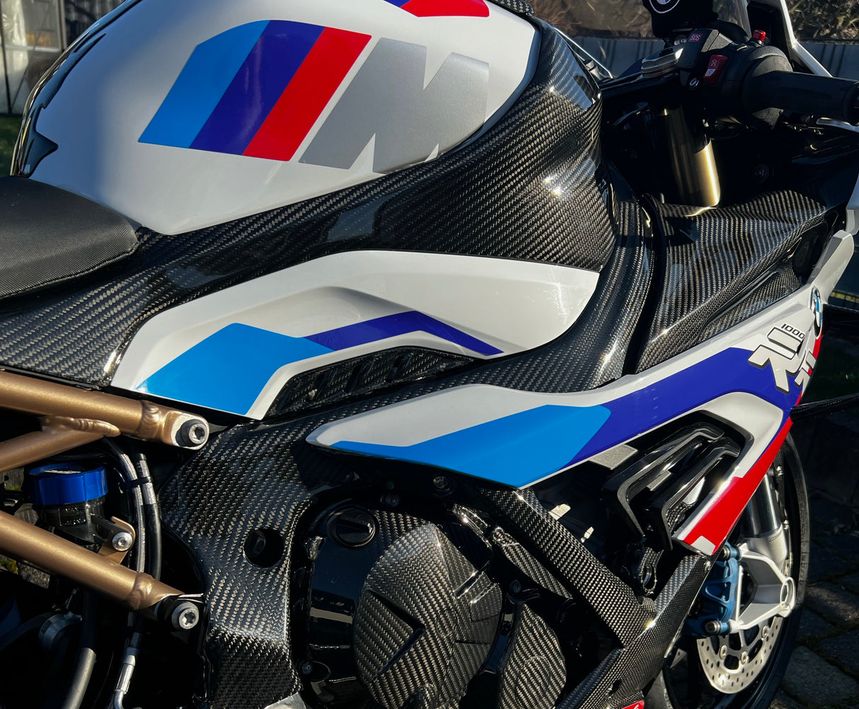Tankseitenverkleidung Seitenverkleidung mit Aussparung Carbon BMW S1000RR M1000RR S1000R
