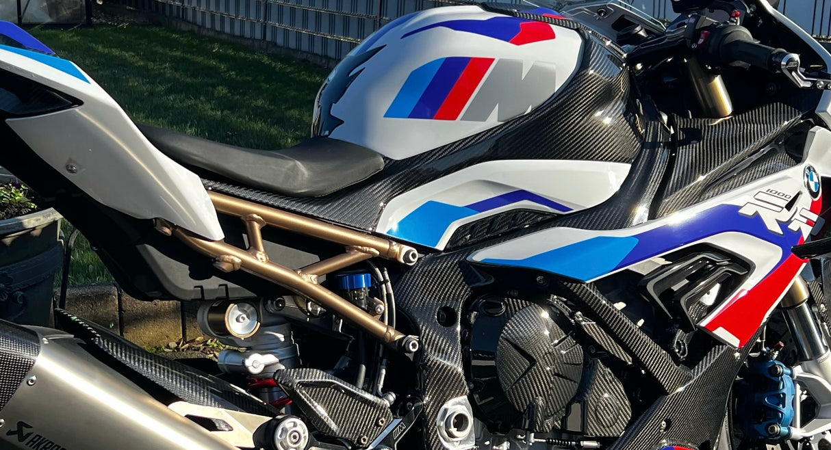 Tankseitenverkleidung Seitenverkleidung mit Aussparung Carbon BMW S1000RR M1000RR S1000R