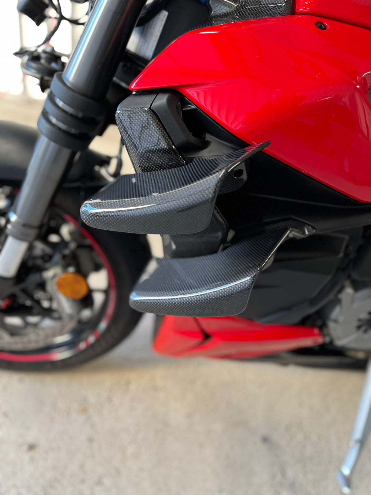 Winglets Carbon Ducati Streetfighter V4 V2 OEM Style unten