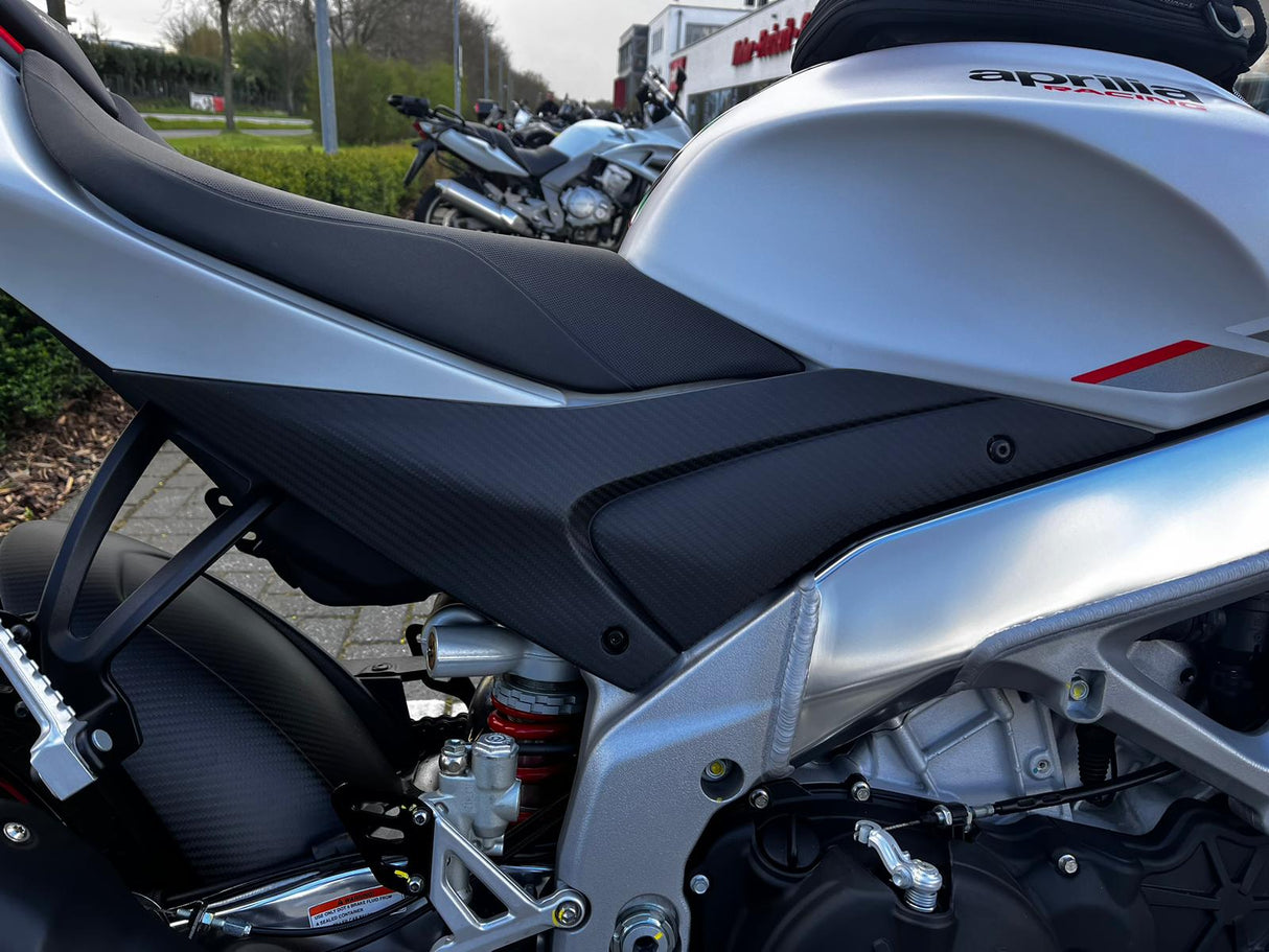 Side panel seat Side Panel Carbon Aprilia RSV4 2021-2024 E5 / Tuono V4 2021-2024 E5